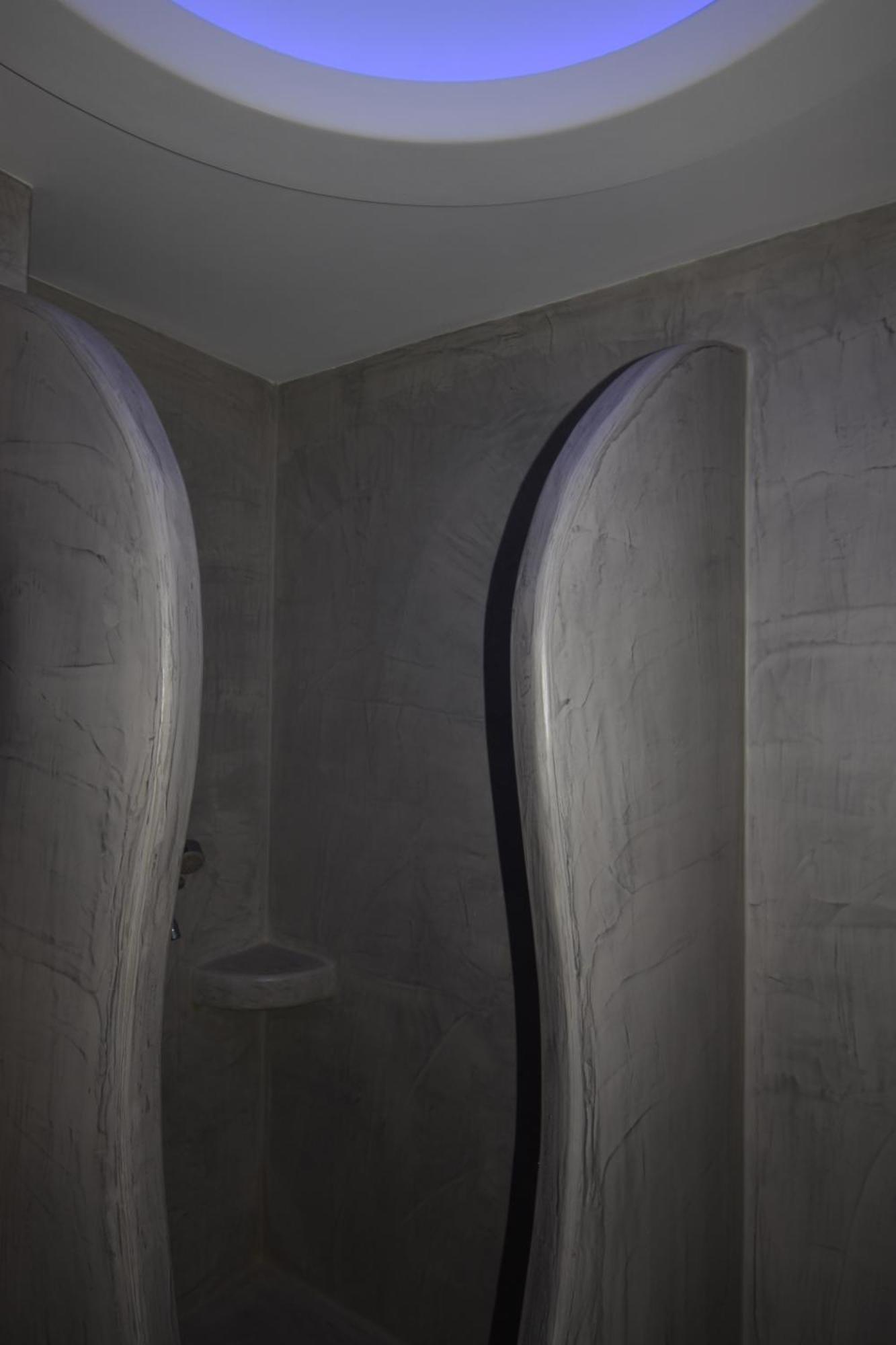 Arion Bay Santorini מלון