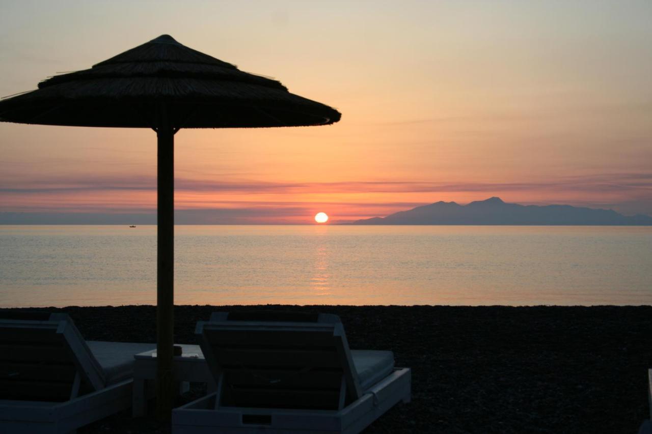 Arion Bay Santorini Kamári