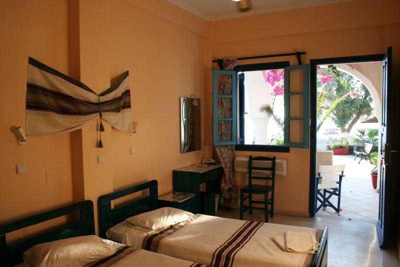 Ξενοδοχείο Arion Bay Santorini 3*
