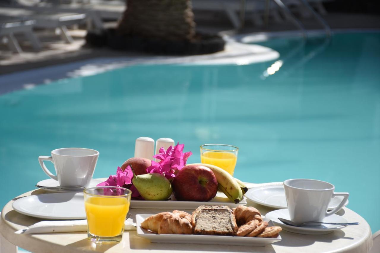 Arion Bay Santorini 3* Καμάρι