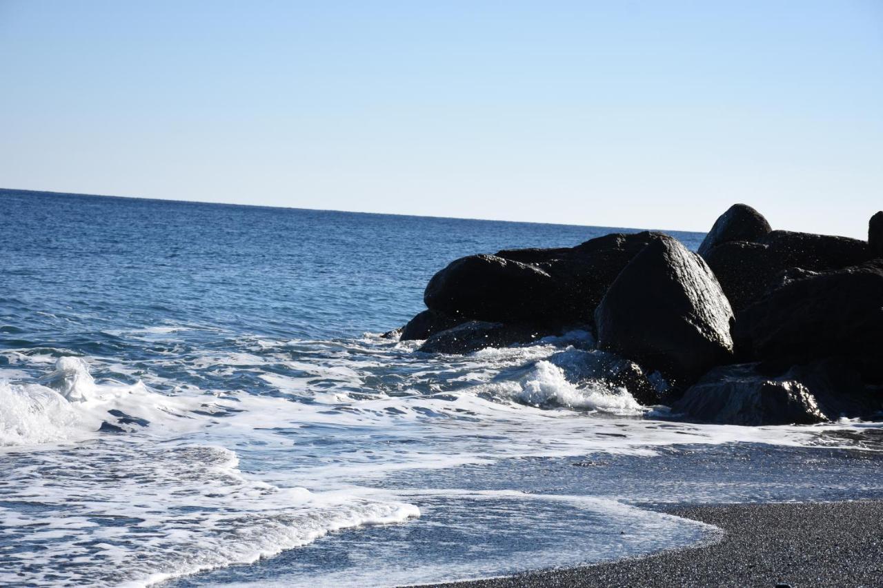 Arion Bay Santorini Ξενοδοχείο Καμάρι