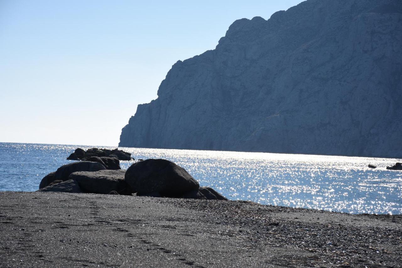 Arion Bay Santorini Ξενοδοχείο 3*